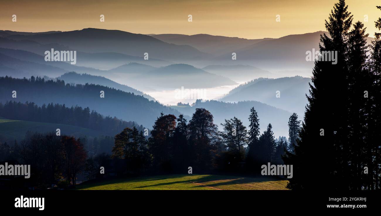 Blick von St.Märgen in das neblige Tal im Schwarzwald Stock Photo
