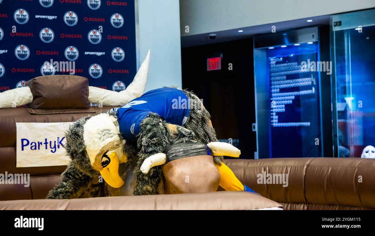Mascots For Rivers Charity runs usa hi-res stock photography and images - Alamy