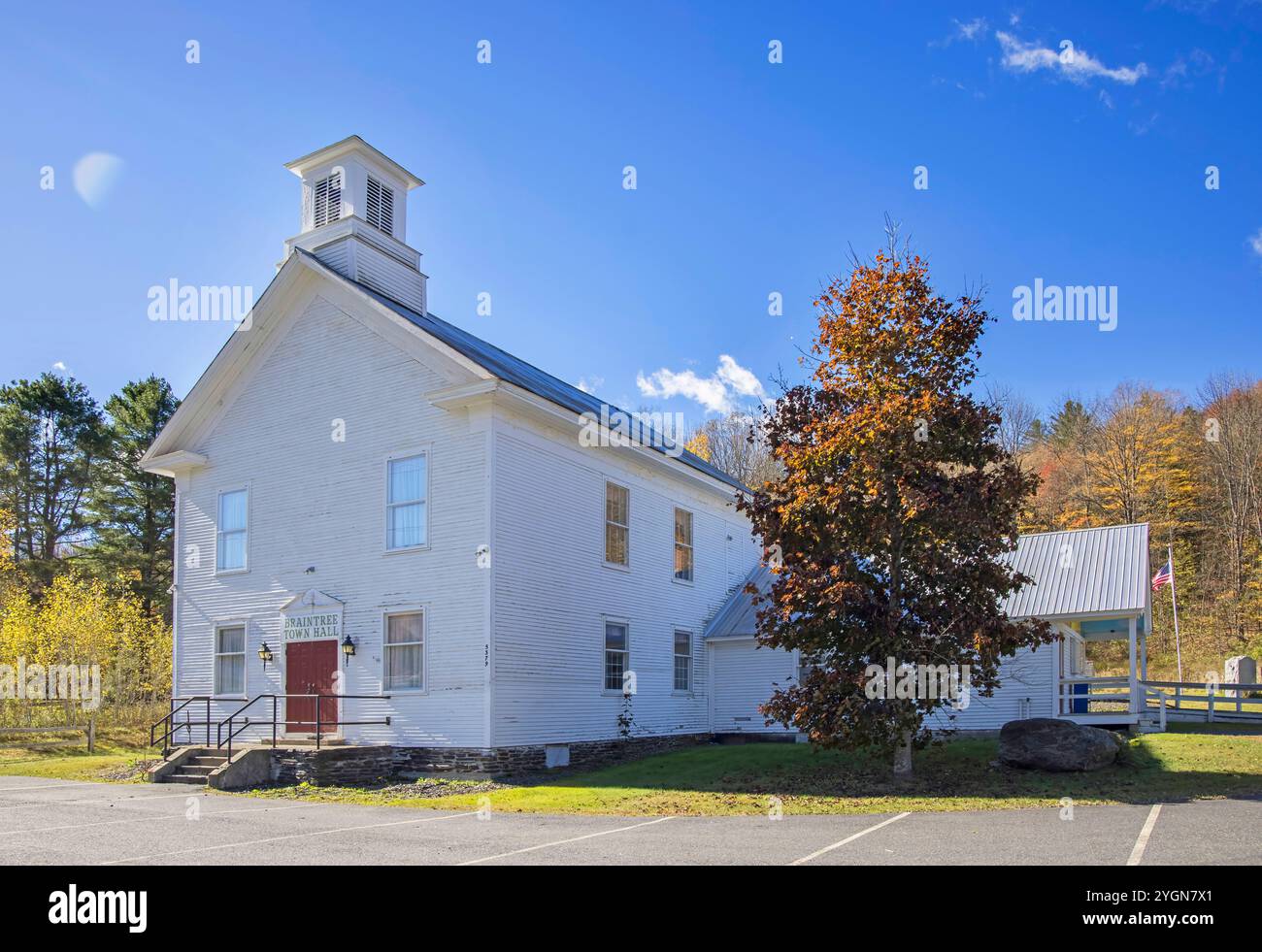 town hall in the fall in the small town of braintree in vermont usa Stock Photo