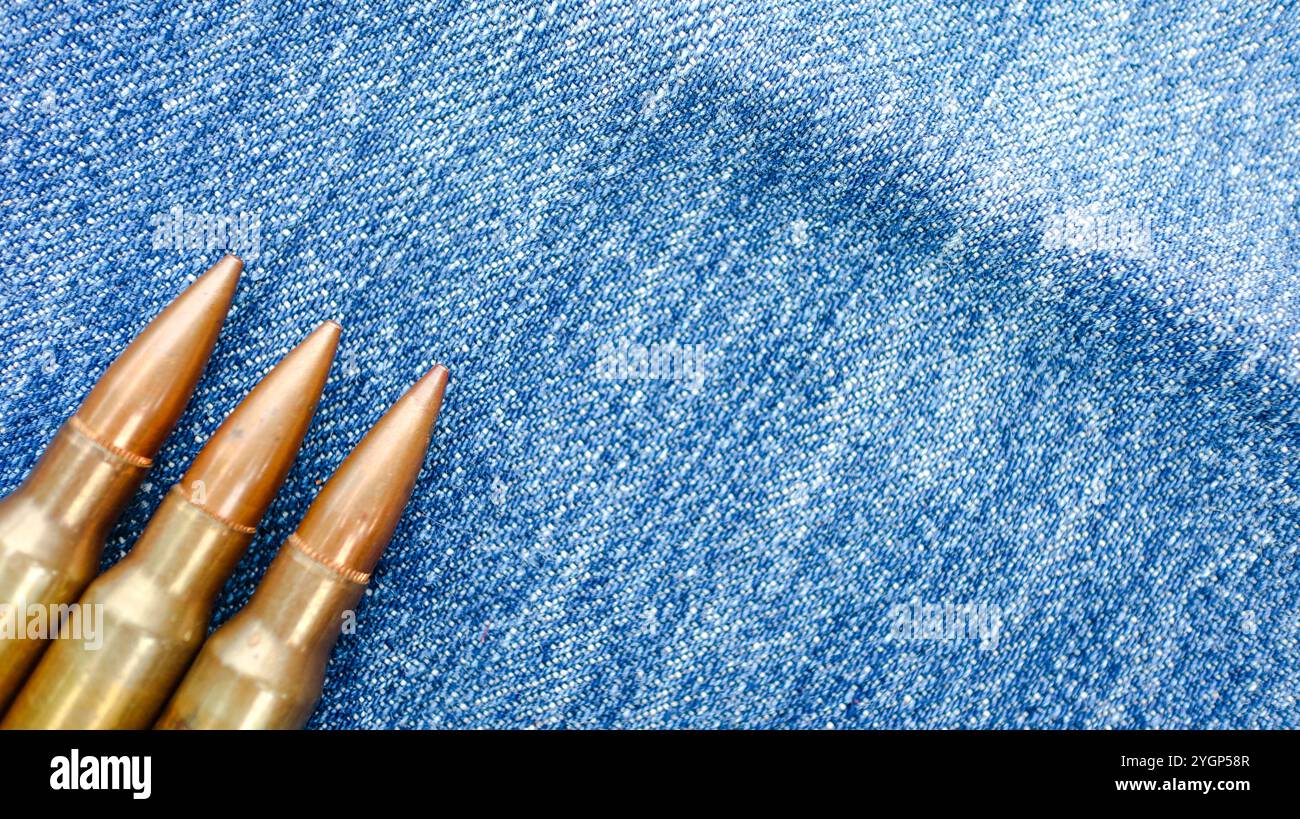 Bullet impact on metal hi-res stock photography and images - Alamy