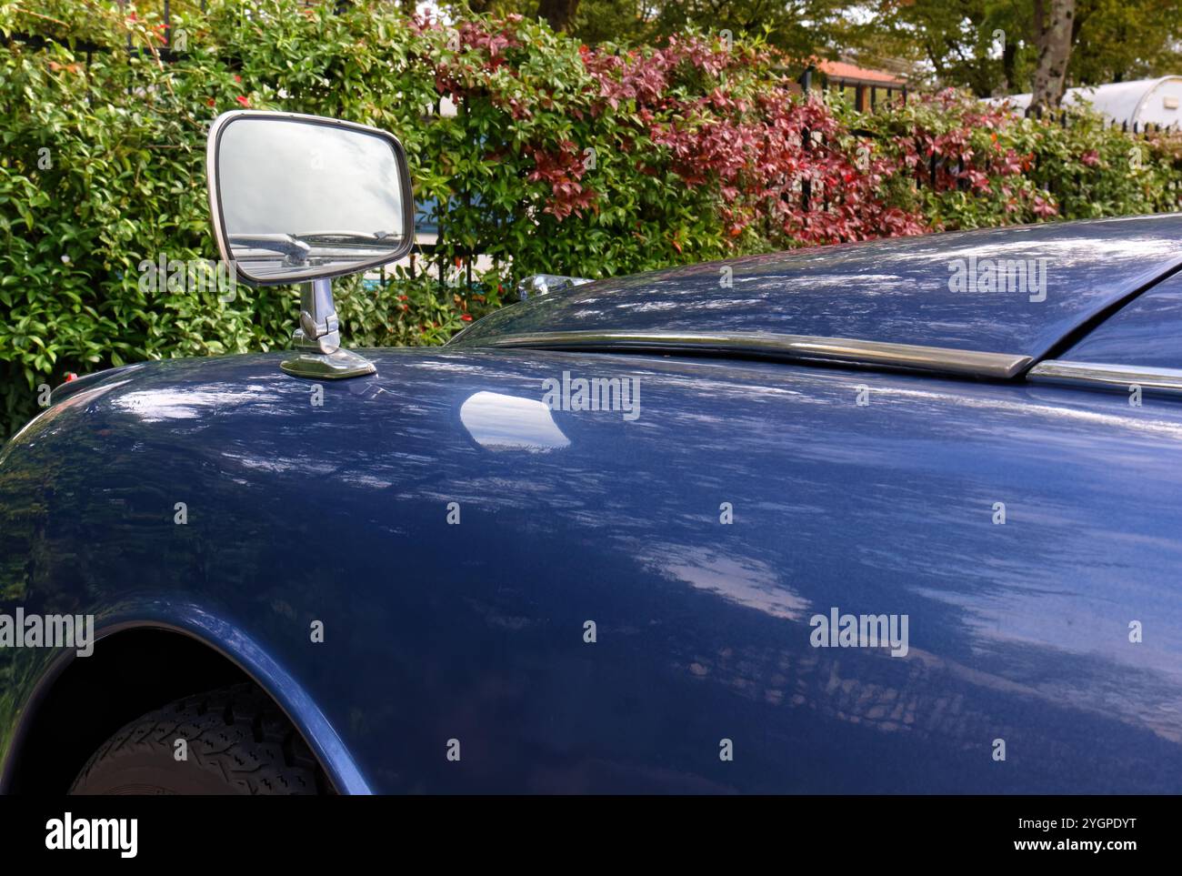 Rearview mirror of vintage car hi-res stock photography and images - Alamy