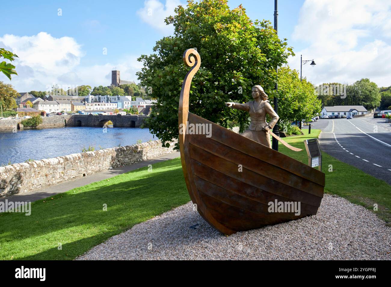 statue of pirate queen grace o'malley by mark rode newport, county mayo, republic of ireland Stock Photo