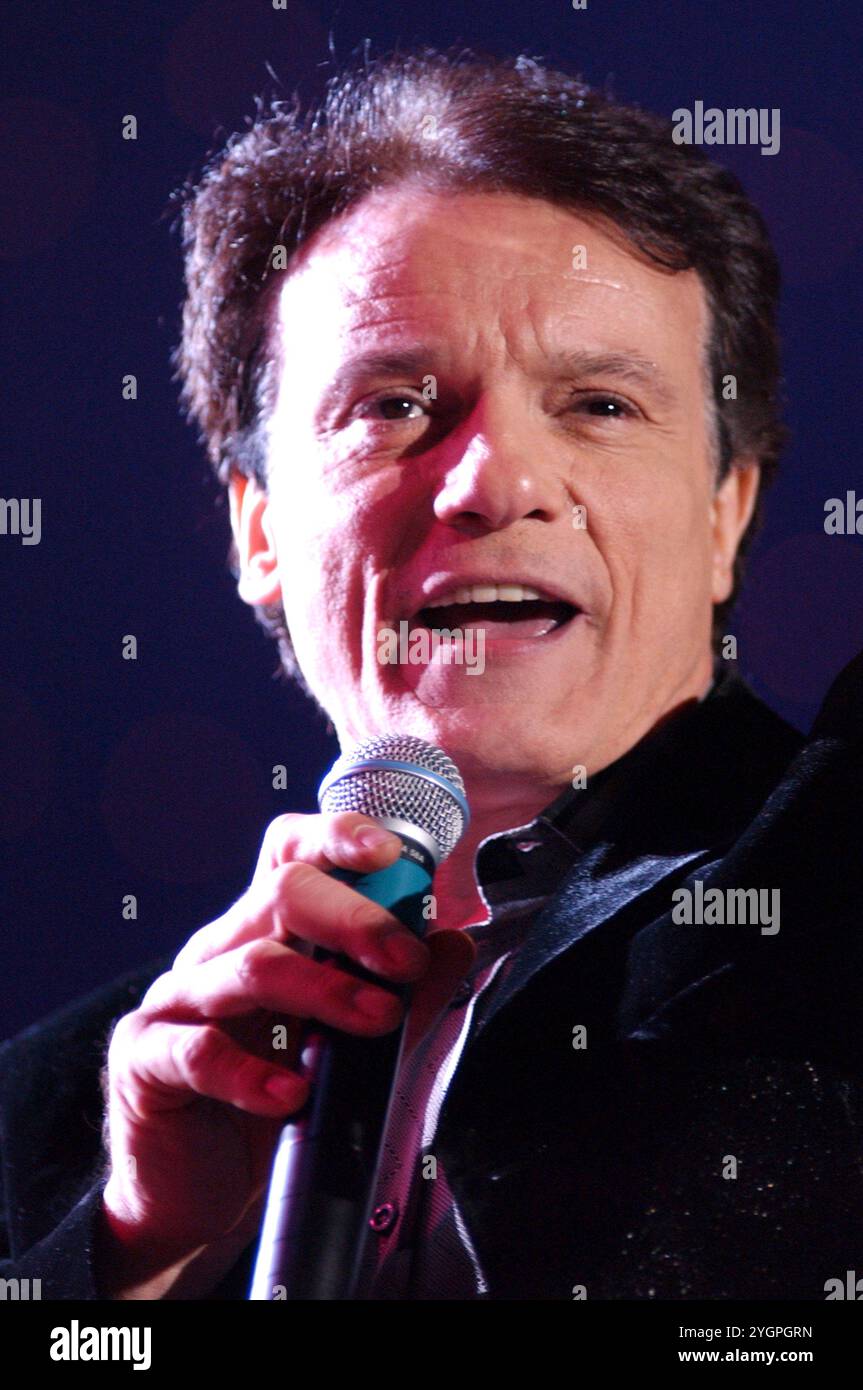 Milan Italy 07/12/2001 : Massimo Ranieri, Italian singer and actor ...