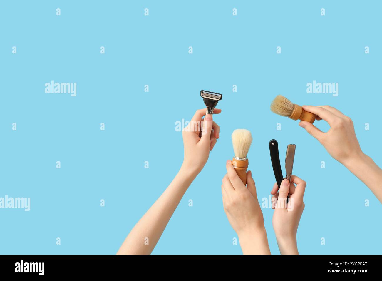Female hands razor shaving hi-res stock photography and images - Alamy