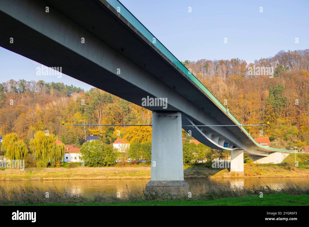 Elbbrücke in Bad Schandau gesperrt. Die Elbbrücke in Bad Schandau B 172 ...