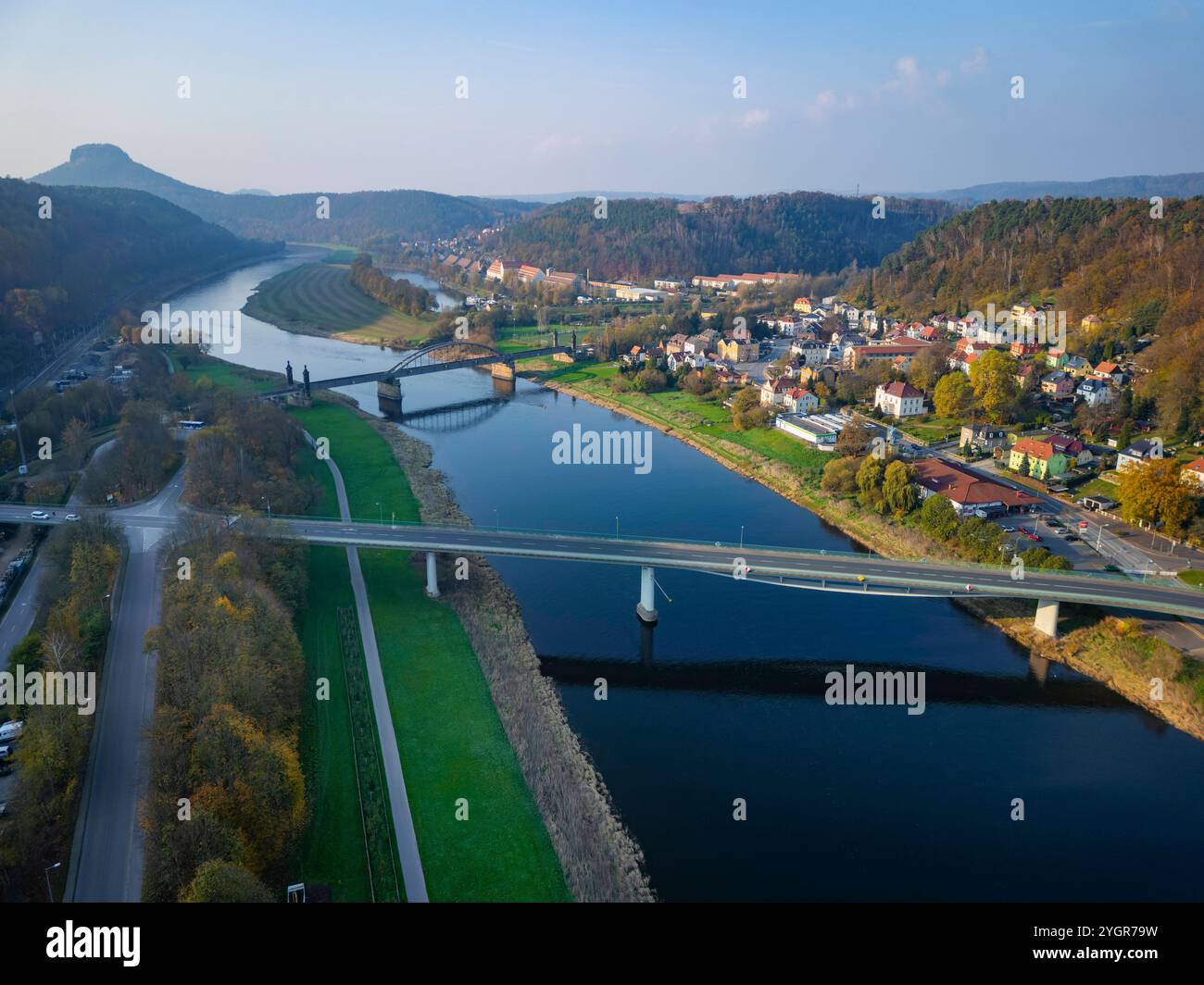 Elbbrücke in Bad Schandau gesperrt. Die Elbbrücke in Bad Schandau B 172 ...