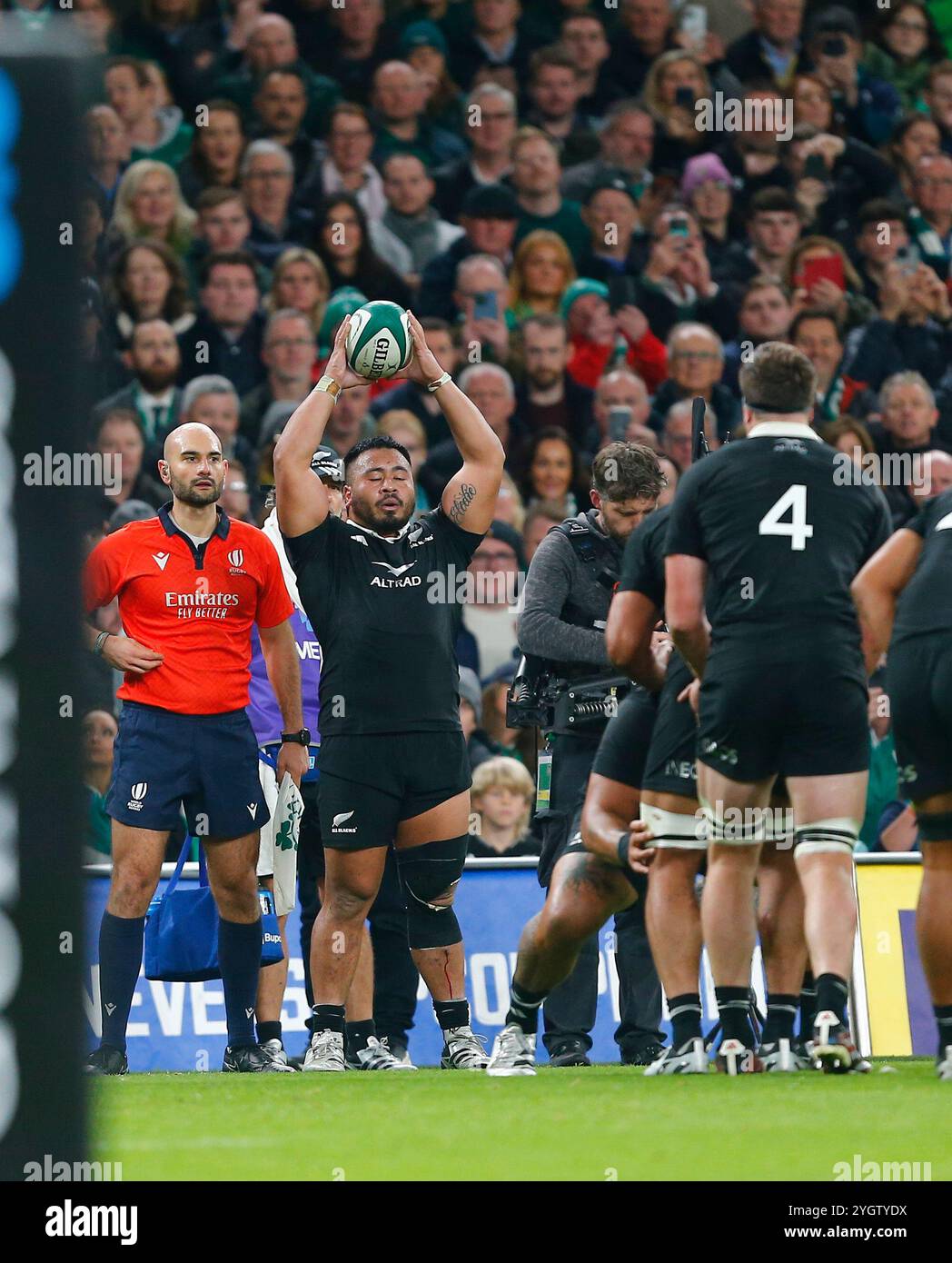 New zealand versus ireland rugby hi-res stock photography and images ...