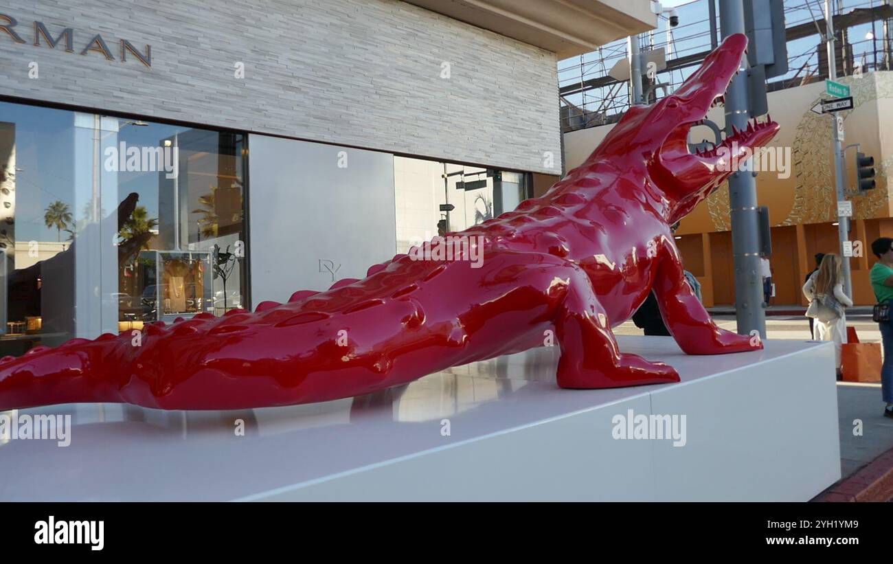 Crocodile seculpture hi-res stock photography and images - Alamy