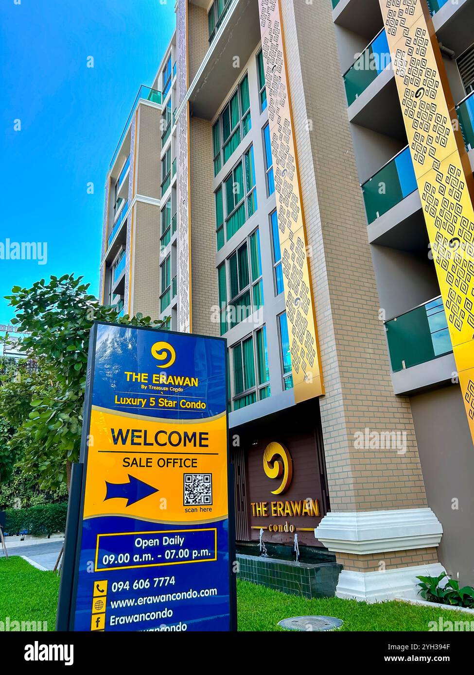 View of Chiang Mai, Thailand, Luxury Condos Apartments for sale SIgn Outside ...