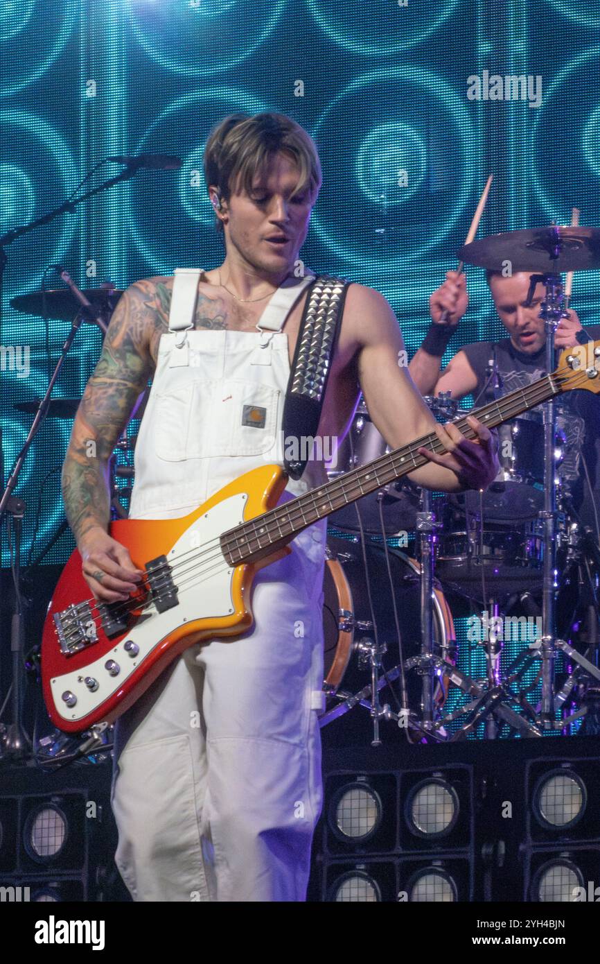 Danny jones 21st birthday mcfly hi-res stock photography and images - Alamy