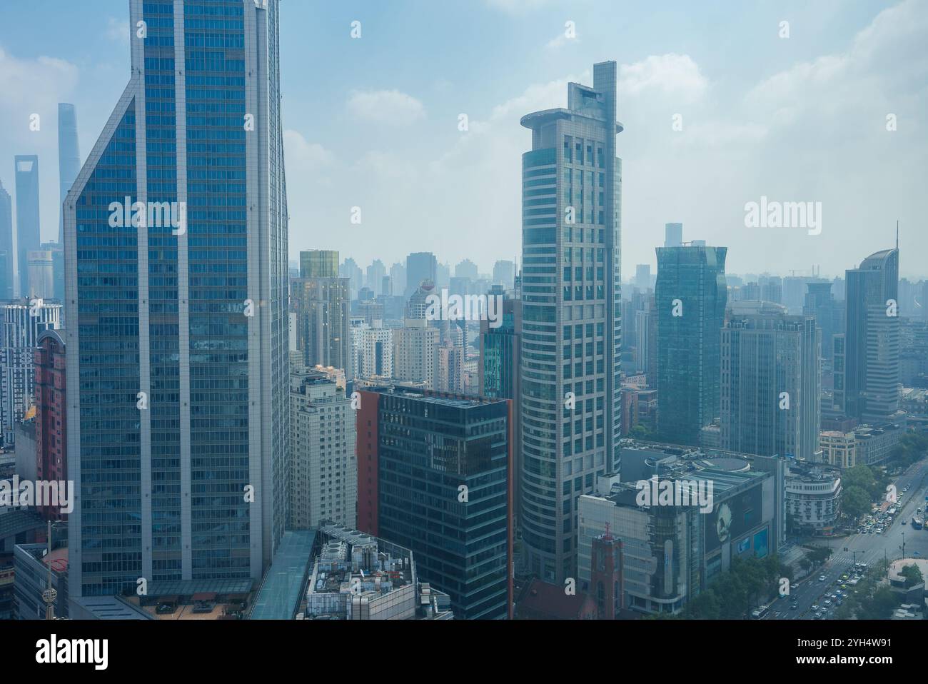 Shanghai center landmarks hi-res stock photography and images - Alamy