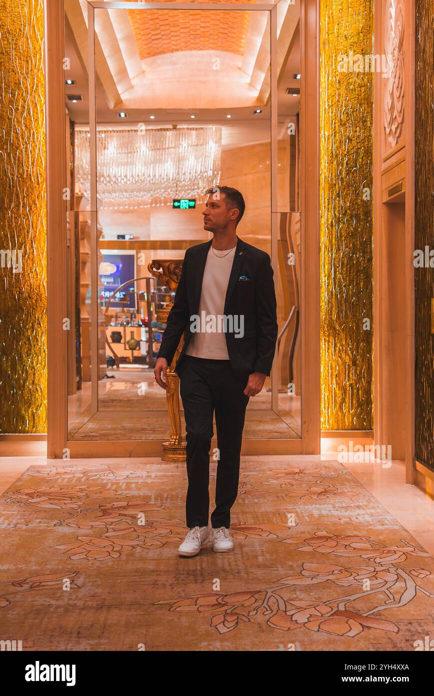 Man walks through hallway hi-res stock photography and images - Alamy