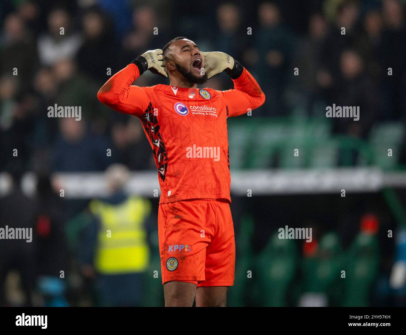 St mirren goalkeeper ellery balcombe hi-res stock photography and ...