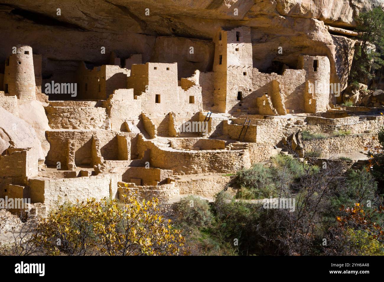 Ruins at the Cliff Palace of Mesa Verde National Park in Colorado stand ...