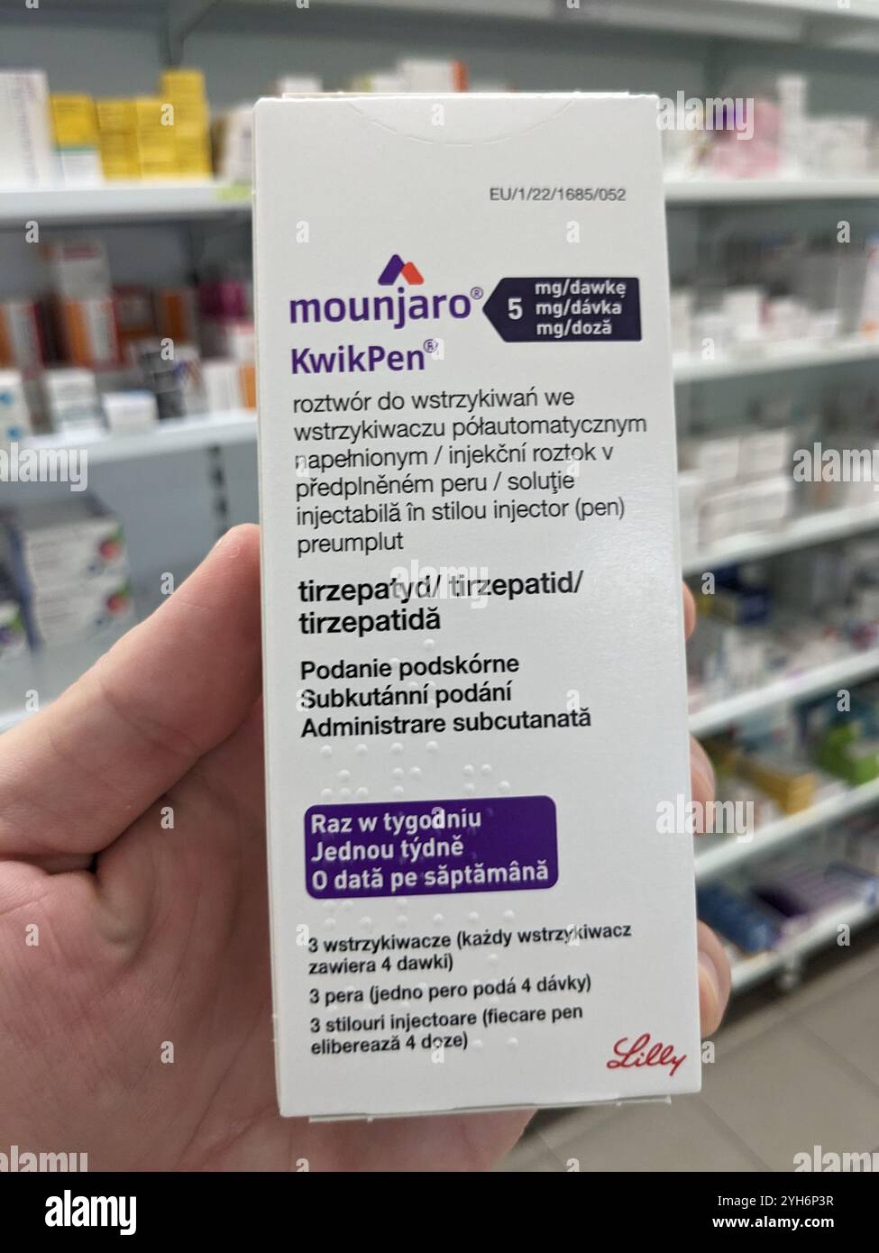 tirzepatide price czech republic Prague, Czech Republic-January 5 2025: MOUNJARO KWIKPEN with TIRZEPATIDE  active substance by ELI LILLY, used for type 2 diabetes and weight managem  Stock Photo