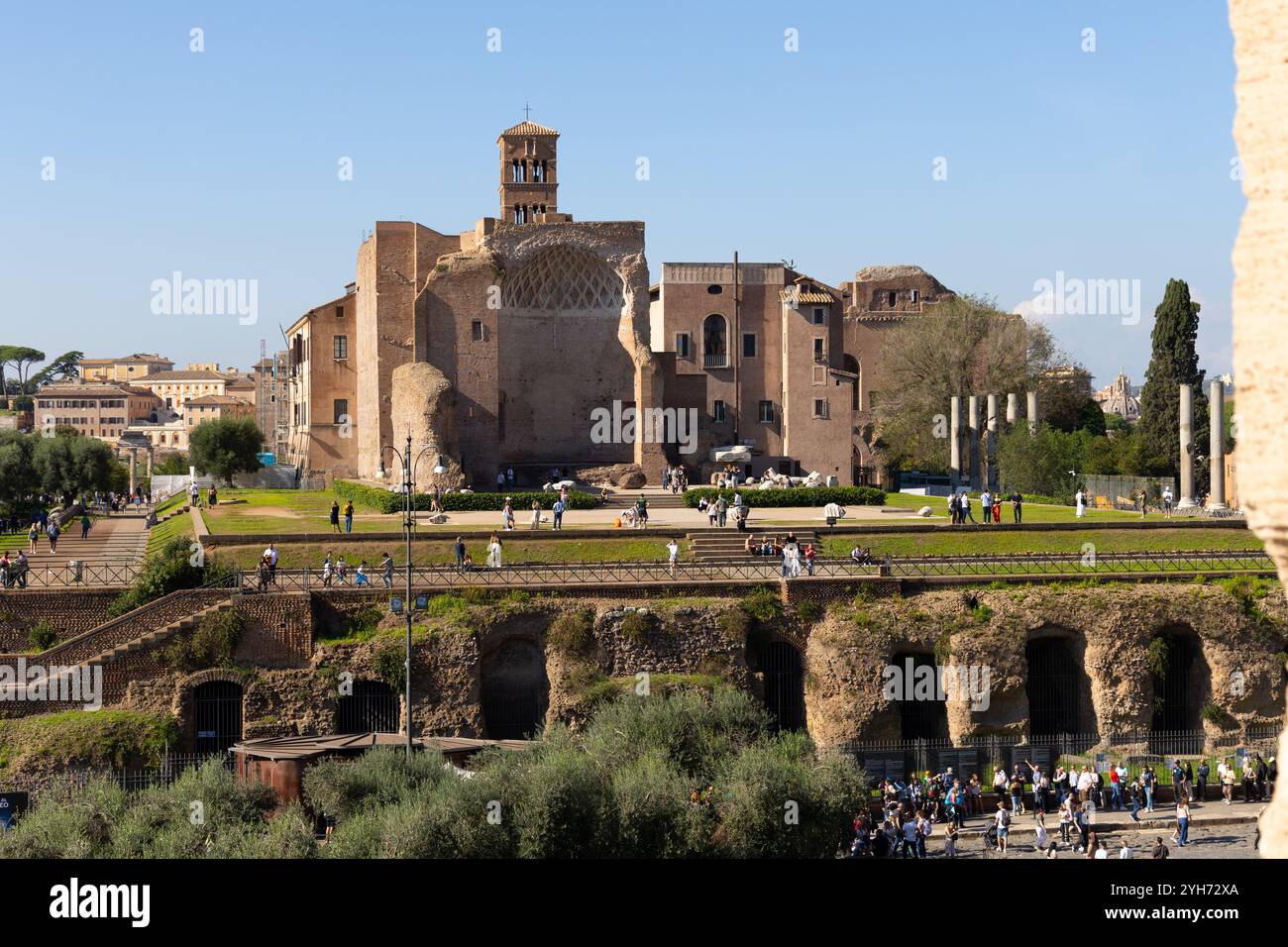 Forum romanum towards hi-res stock photography and images - Alamy