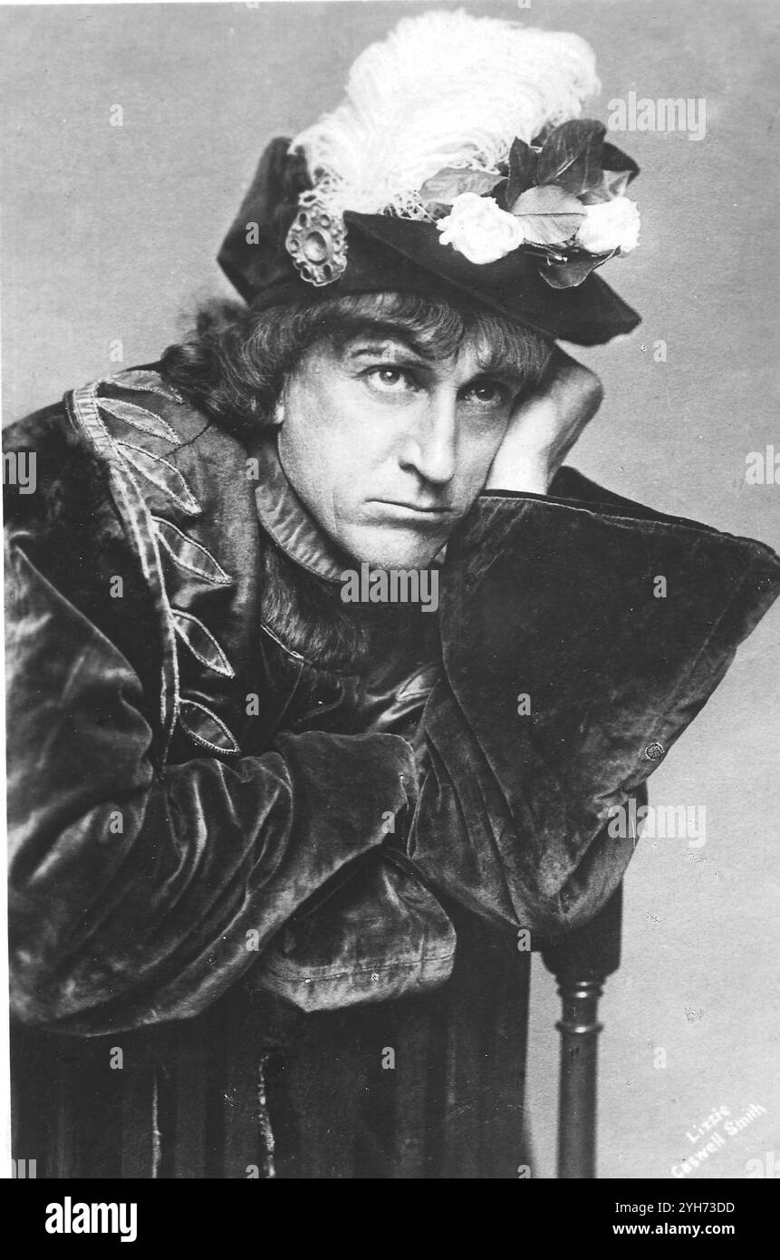 Stage manager Black and White Stock Photos & Images - Alamy