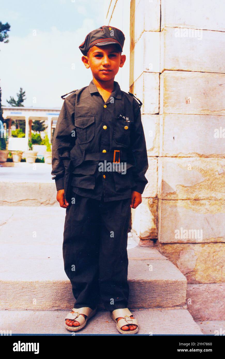 Military clothes hi-res stock photography and images - Alamy
