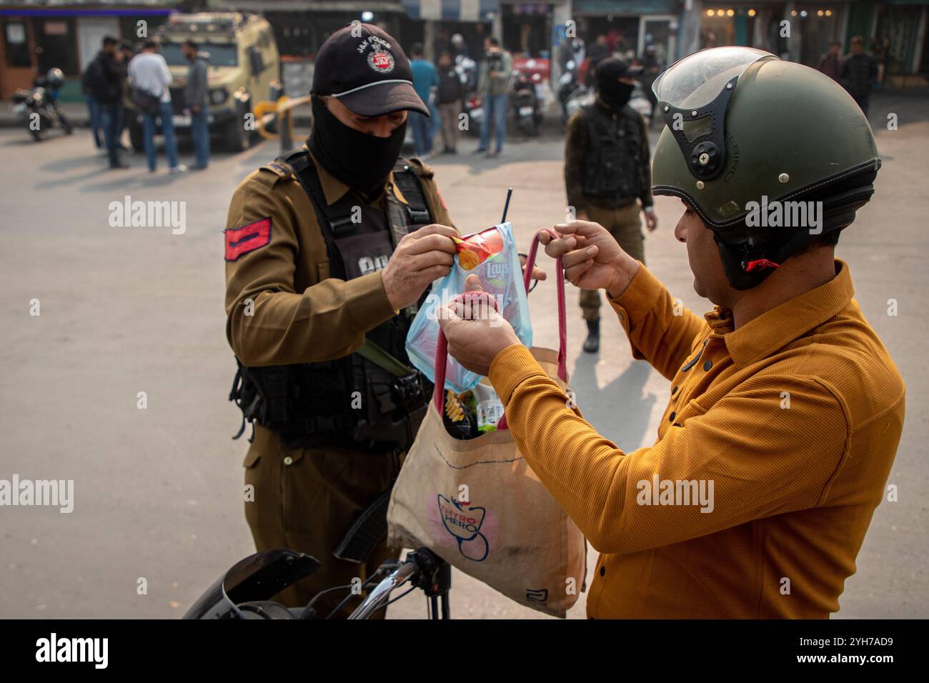 Frisking operations hi-res stock photography and images - Alamy