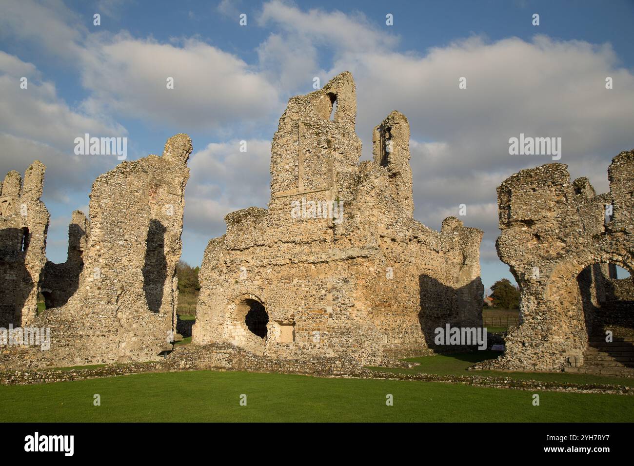 ruins Castle Acre Cluniac Priory Stock Photo - Alamy