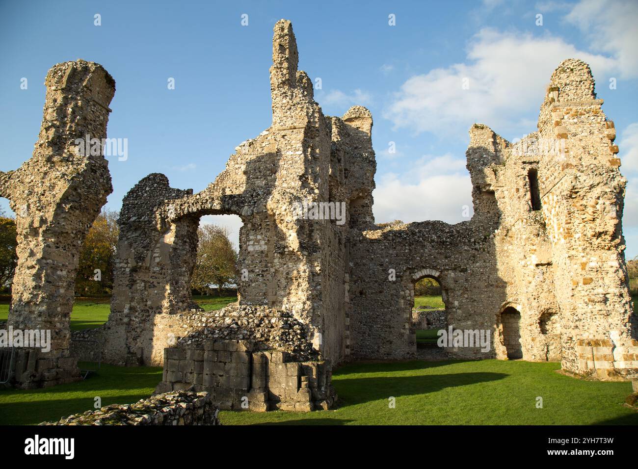 ruins Castle Acre Cluniac Priory Stock Photo - Alamy