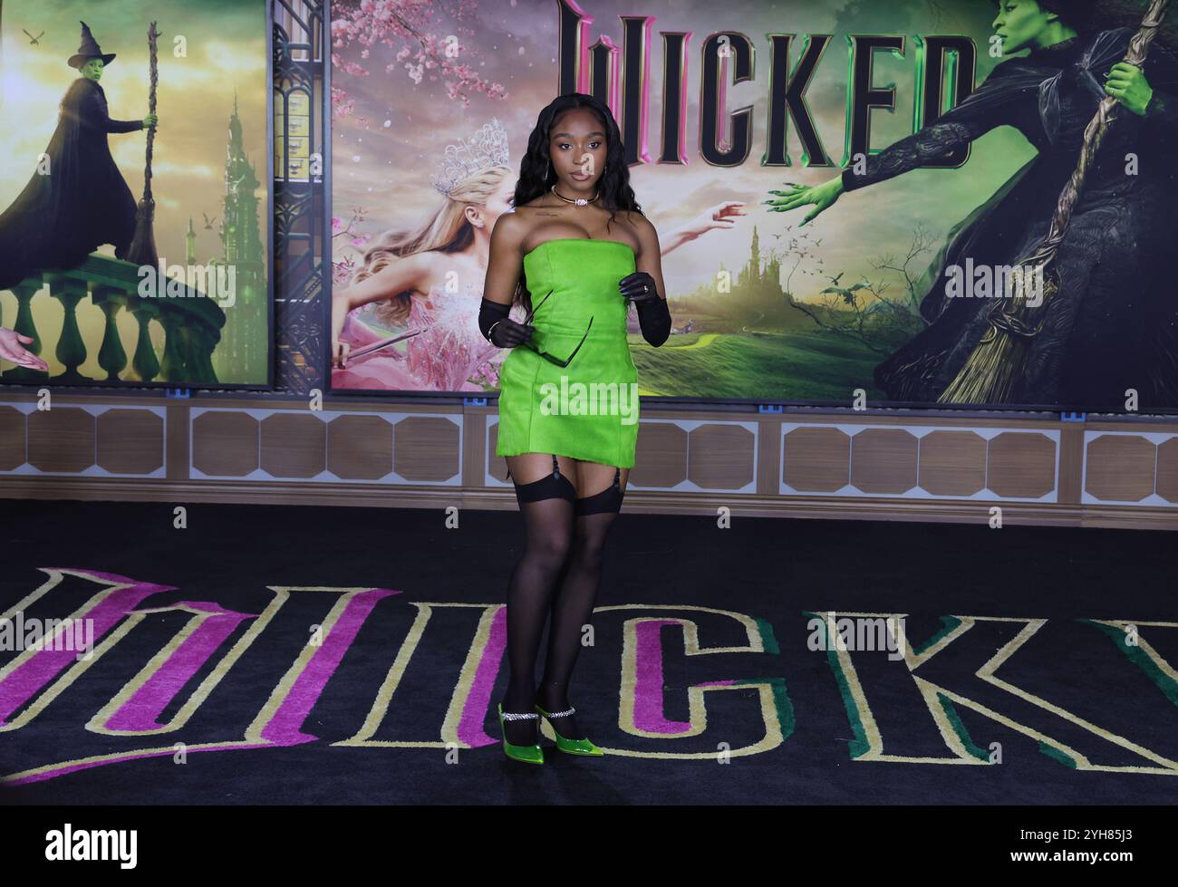 Wicked 2024 dorothy hi-res stock photography and images - Alamy
