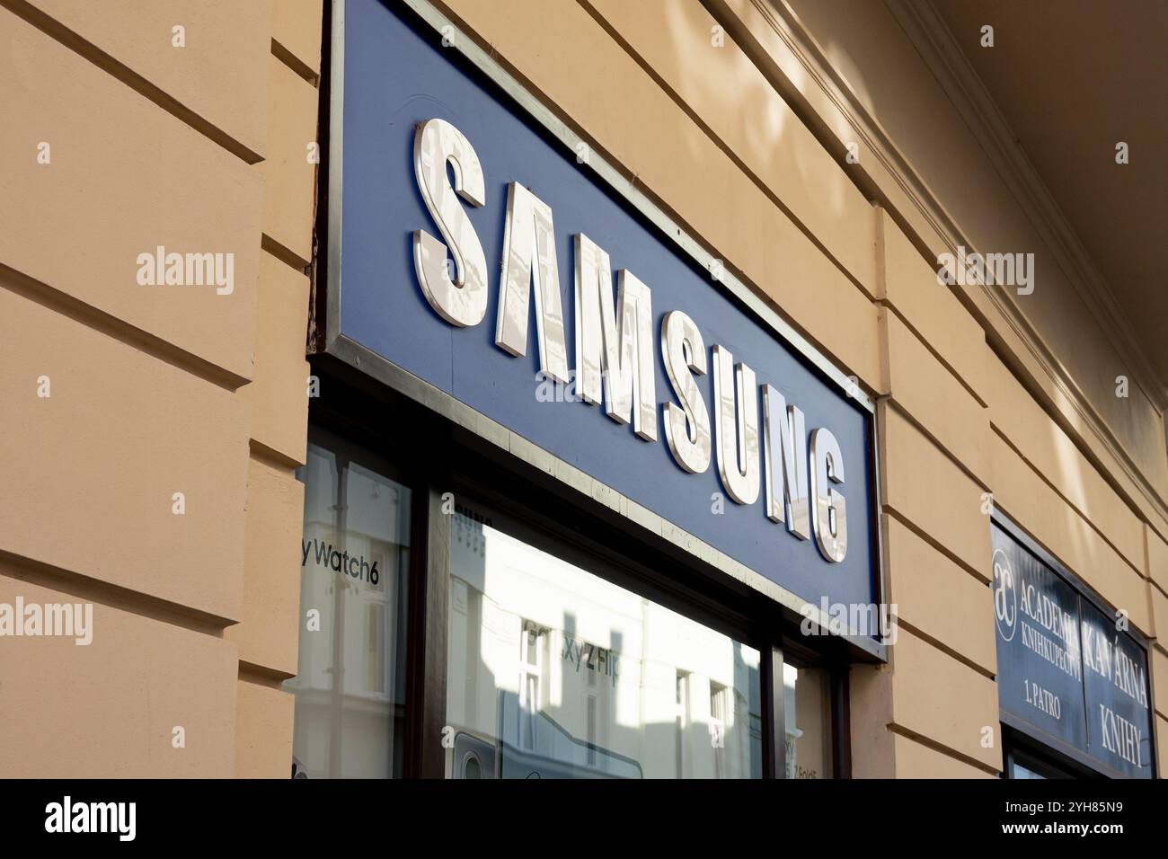 Entrance sign samsung digital hi-res stock photography and images - Alamy