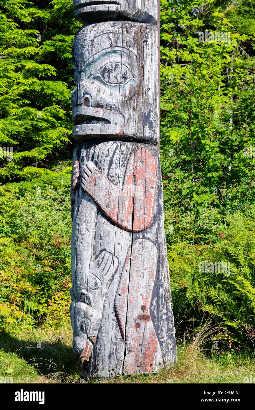 Alaska, Kupreanof Island, Tlingit community of Kake. Kake’s 132-foot totem pole is the tallest in the world carved by a Native carver. Stock Photo