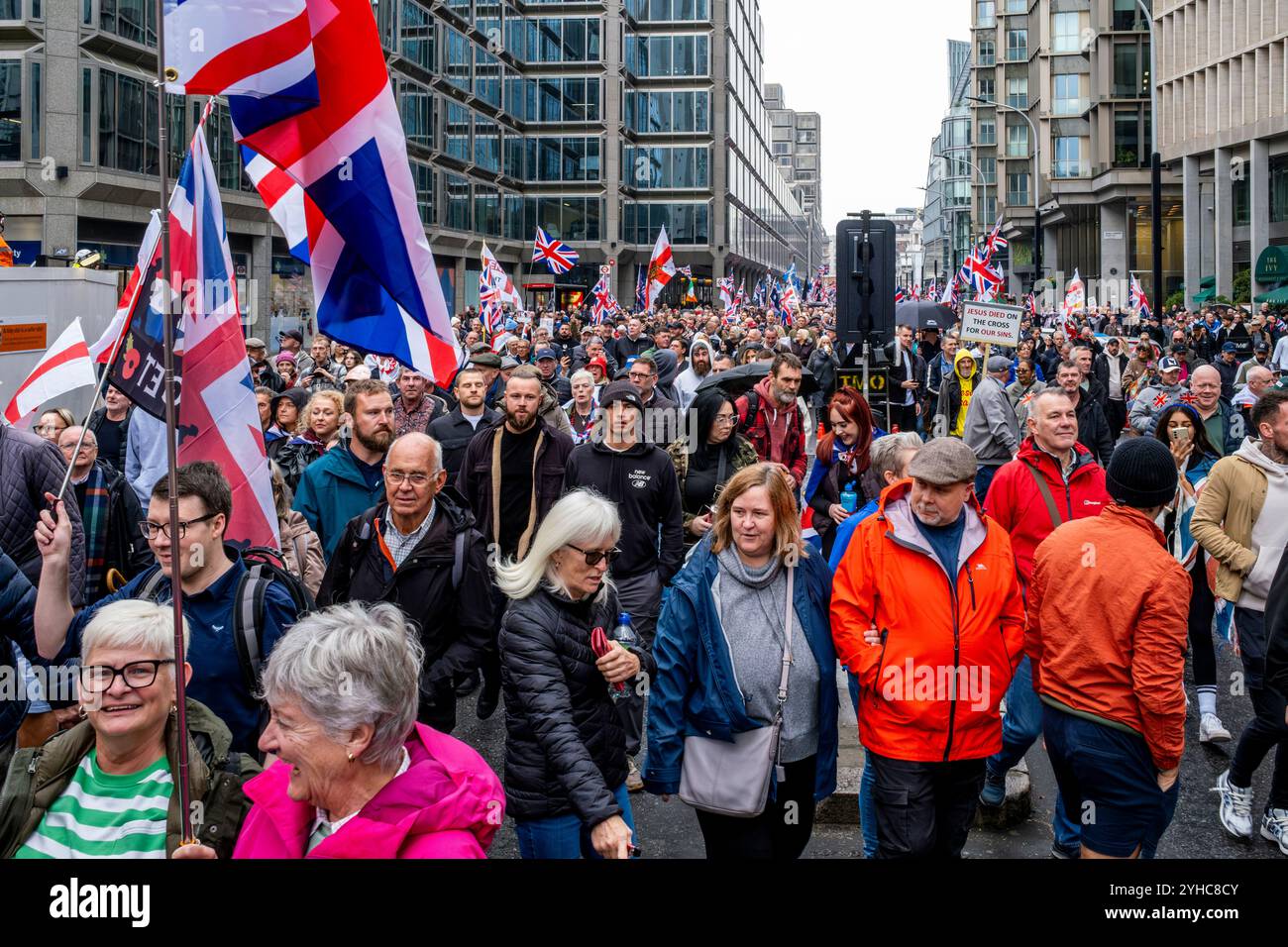 Unite the kingdom london march rally hi-res stock photography and ...