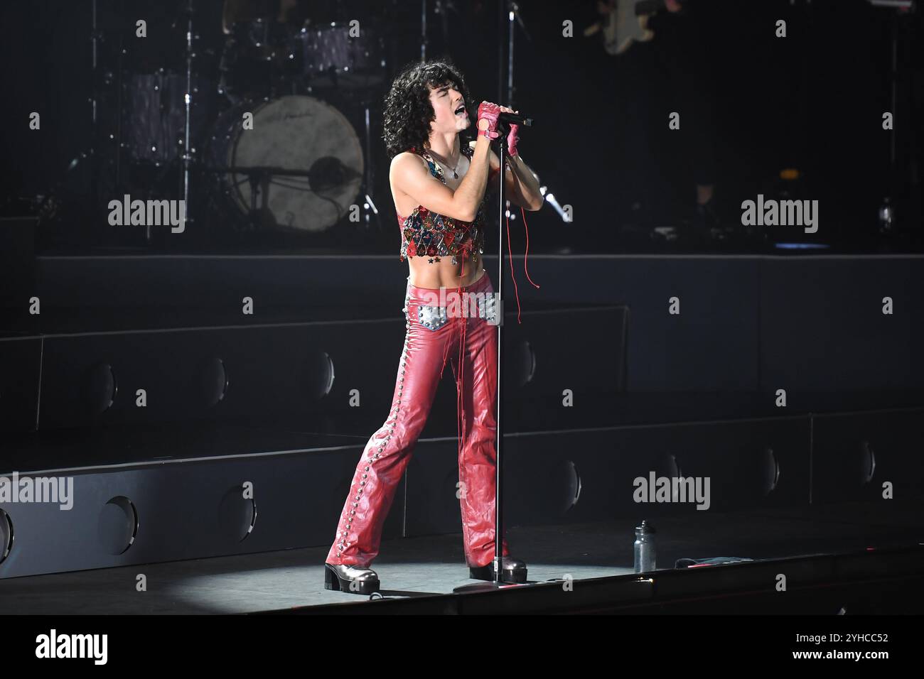 LONDON, ENGLAND - NOVEMBER 10: Conan Gray performing at OVO Arena ...