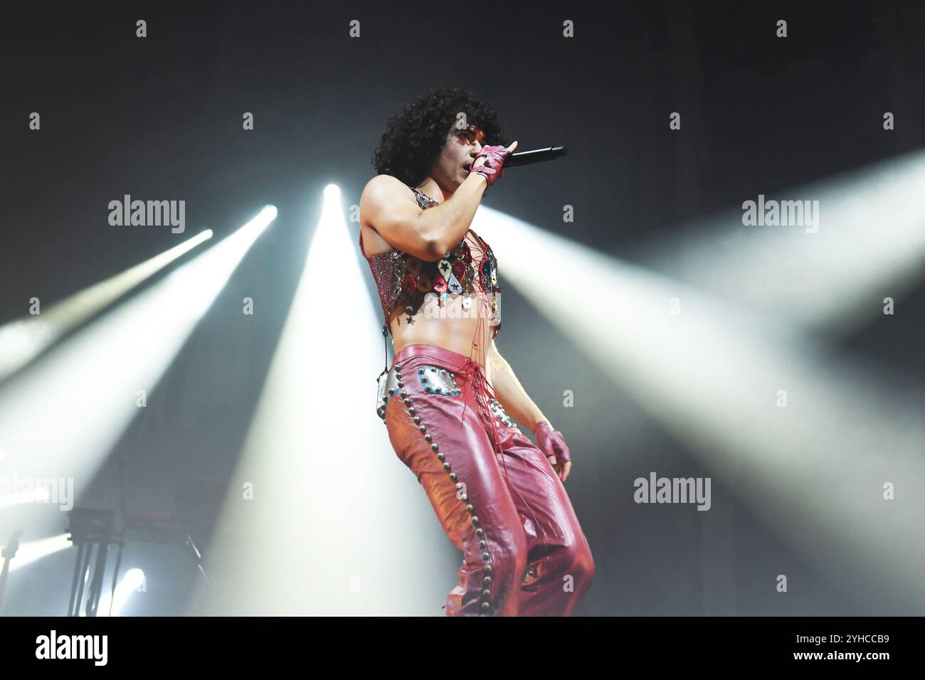 LONDON, ENGLAND - NOVEMBER 10: Conan Gray performing at OVO Arena ...