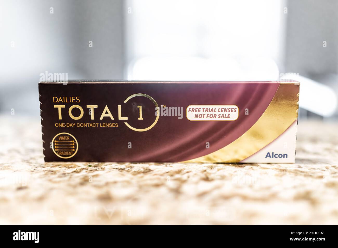 Alcon contact lens hi-res stock photography and images - Alamy