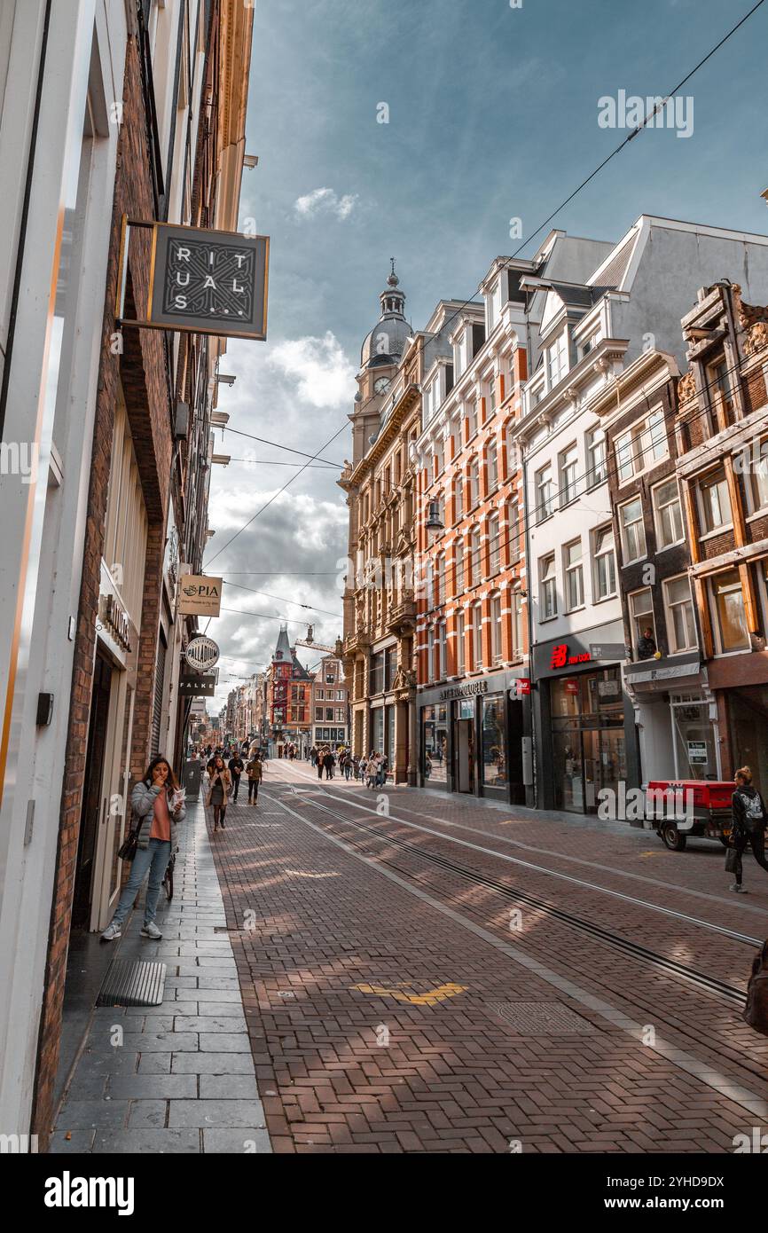 Amsterdam, NL, 11 OCT 2021: Typical Dutch buildings and scenic streets ...