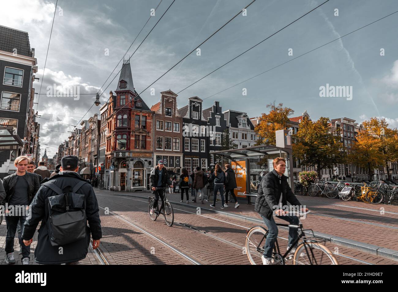 Amsterdam, NL, 11 OCT 2021: Typical Dutch buildings and scenic streets ...