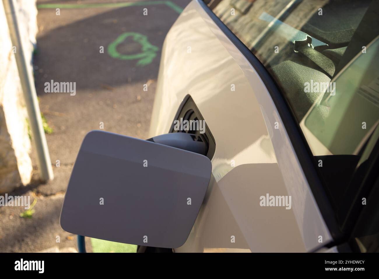 Future electric vehicle hi-res stock photography and images - Alamy