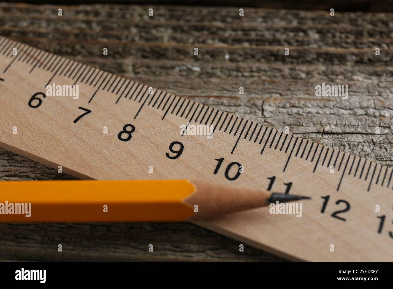 Child measure ruler pencil hi-res stock photography and images - Alamy