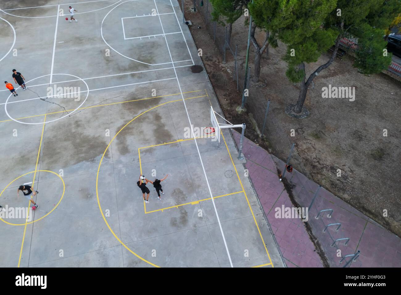 Community basketball courts hi res stock photography and images Alamy