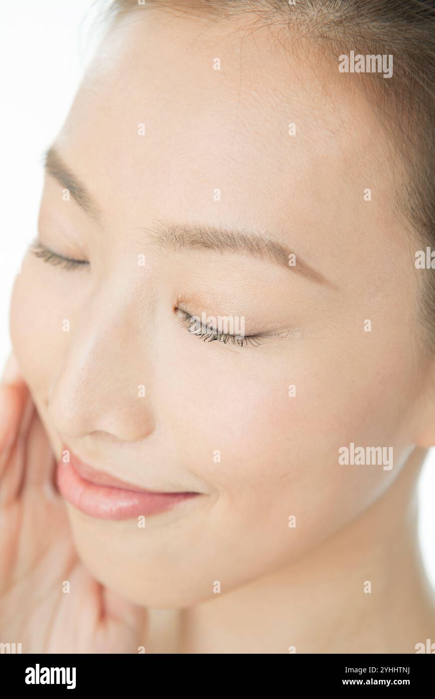 Beautiful woman in her 20s Stock Photo - Alamy