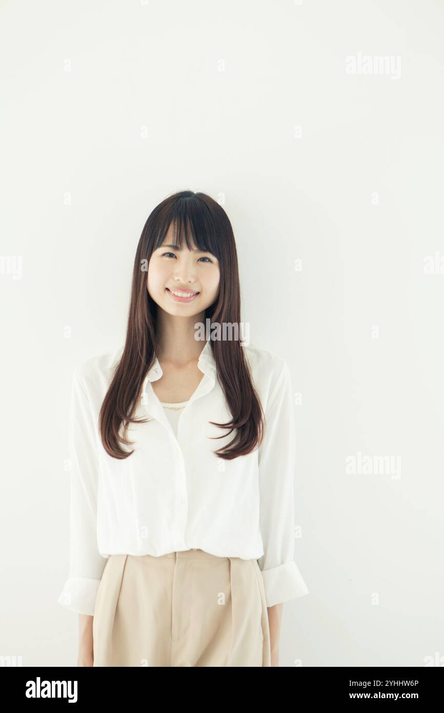 Woman in her 20s gazing Stock Photo - Alamy