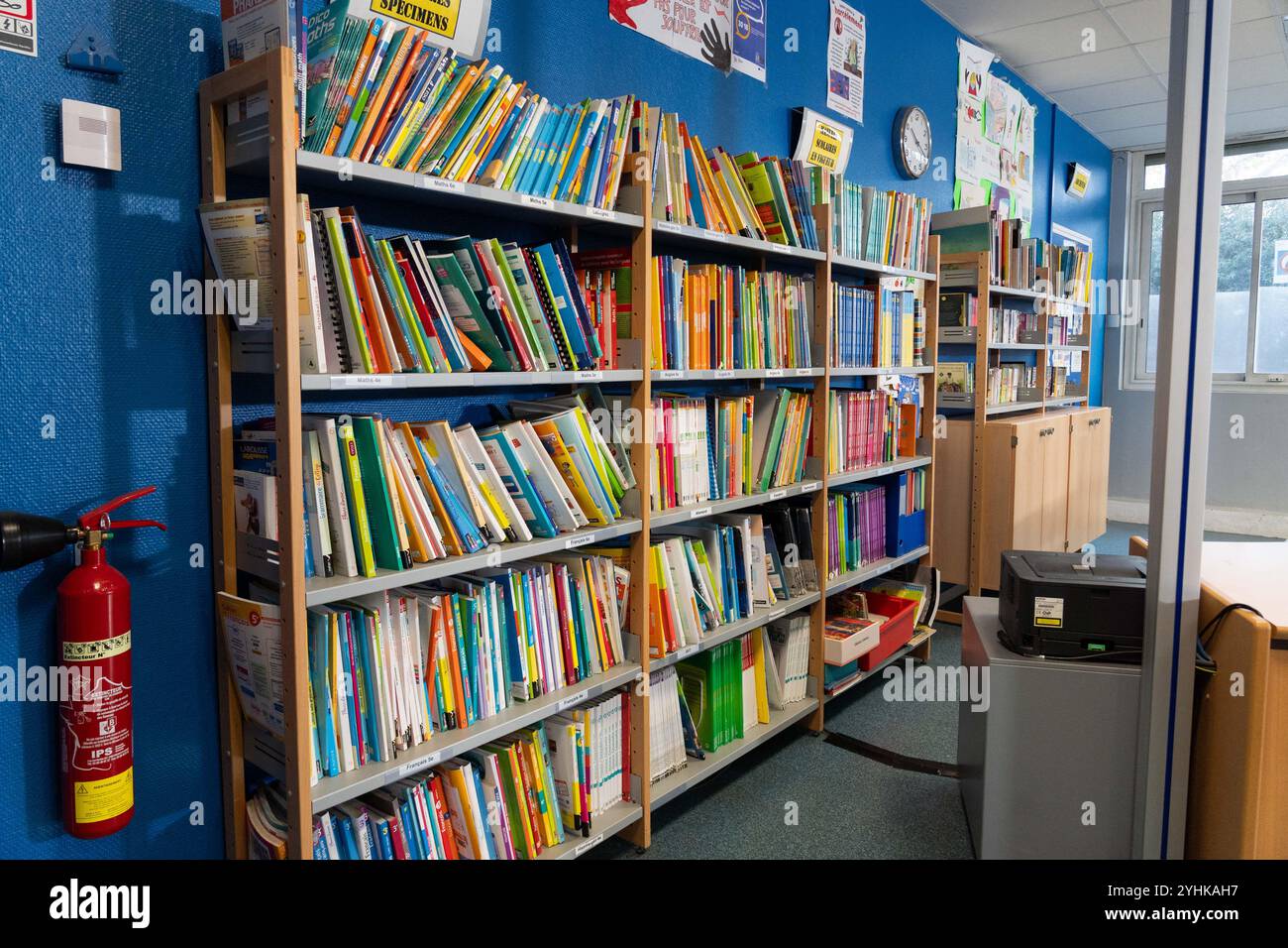 Illustration of a book shelf in a library/CDI of a school/college during a press conference during the presentation of Act II of the Shock of Knowledge, at the Pierre de Ronsard college in L'Haÿ-les-Roses, in the Créteil Academy. The minister spoke about the decisions decided for the start of the 2025 school year, which she wanted to present to the entire educational community. She also attended the work of two needs groups, set up within the establishment since the start of the September 2024 school year. At Hay-les-Roses near Paris on November 12, 2024. Photo by Alexis Jumeau/ABACAPRESS. Stock Photo