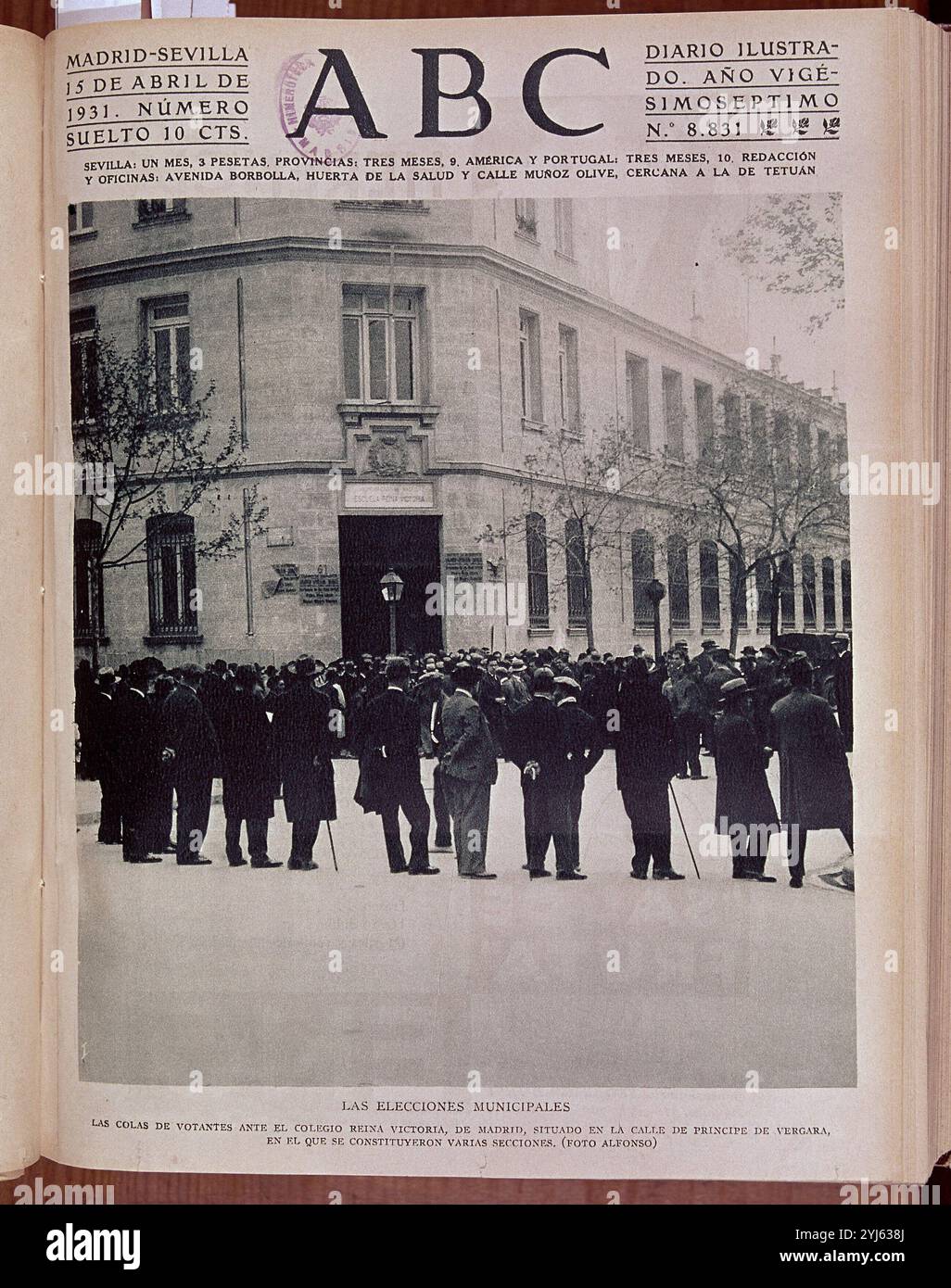 PERIODICO ABC SEVILLA - ELECCION DE CONCEJALES 1931 - TRIUNFO REPUBLICANO EN MADRID - II REPUBLICA. Author: Alfonso. Location: HEMEROTECA MUNICIPAL. Stock Photo