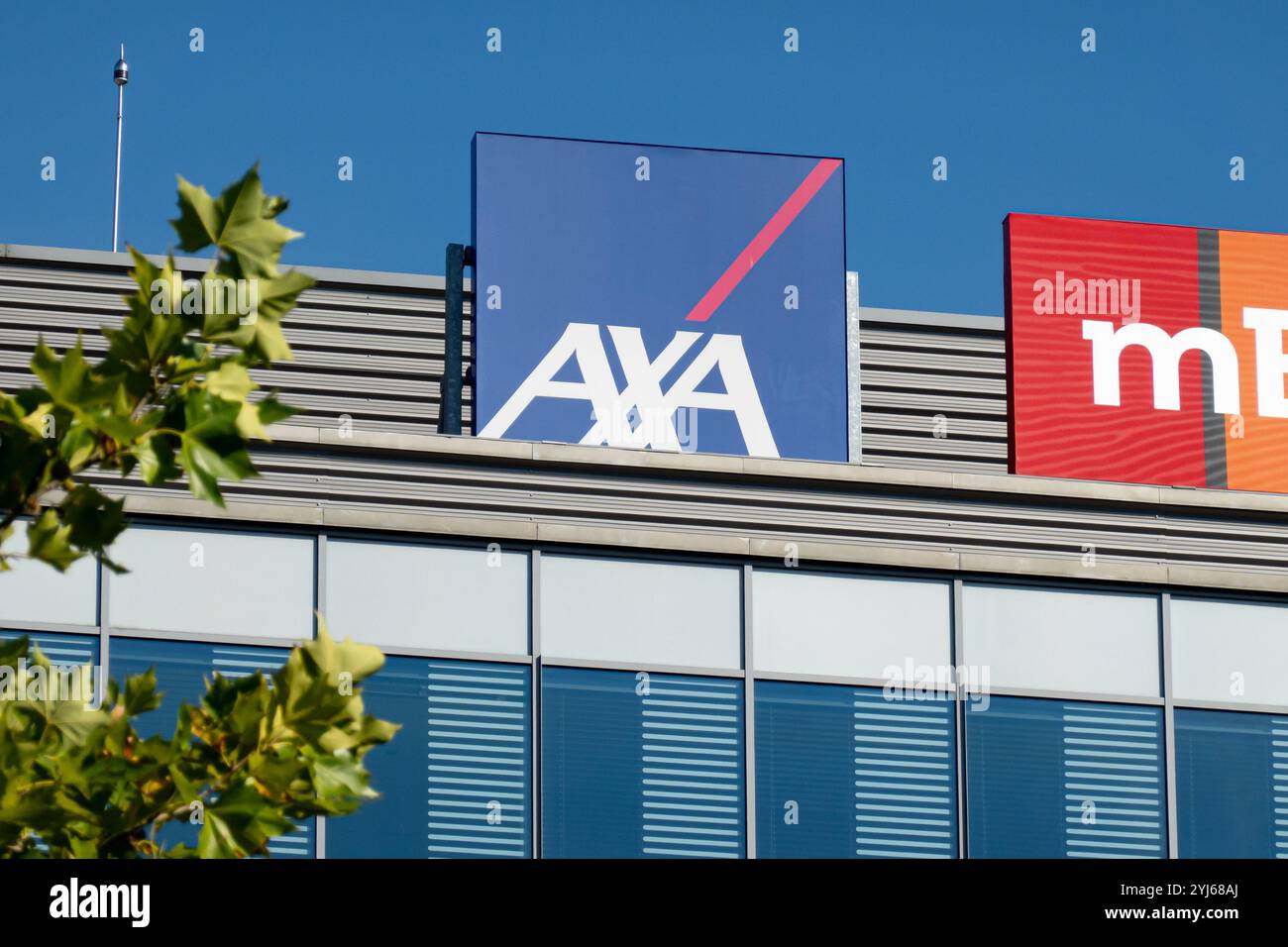 Axa symbol hi-res stock photography and images - Alamy