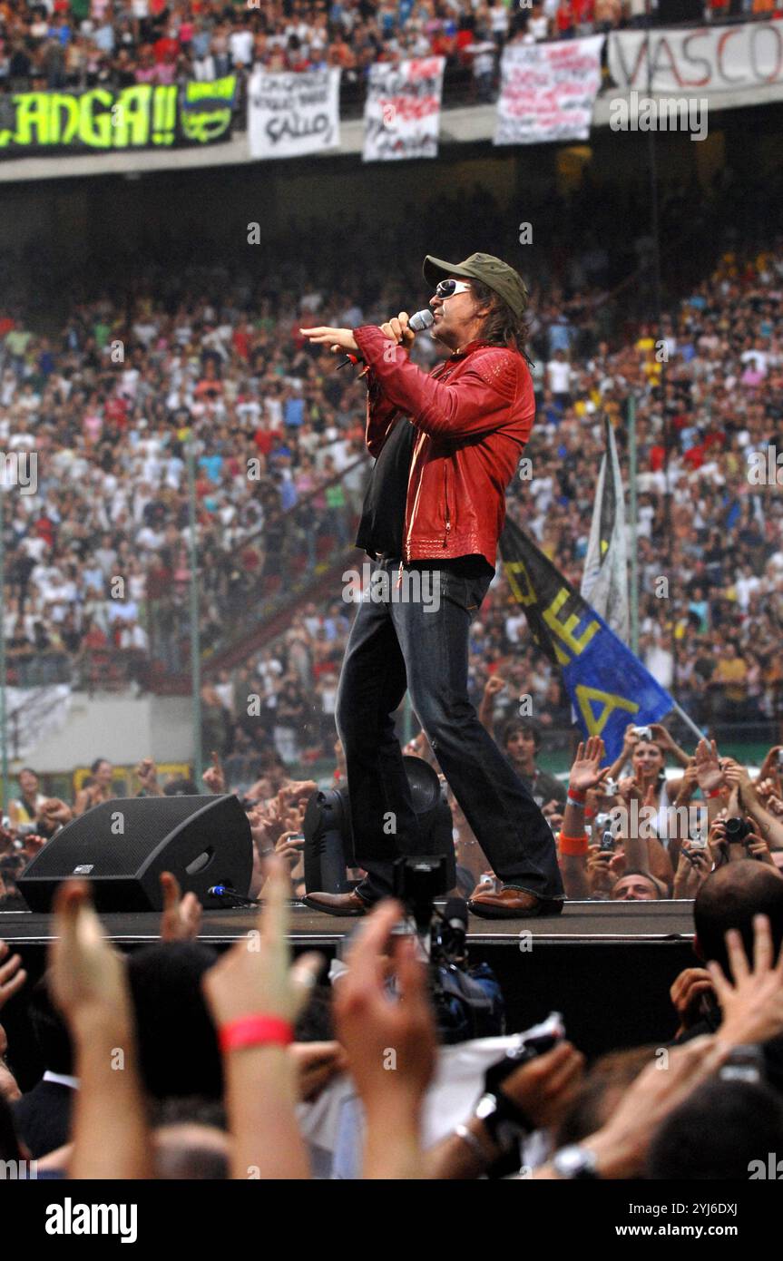 Milan Italy 21/06/2007: Vasco Rossi, Italian singer, during the live ...