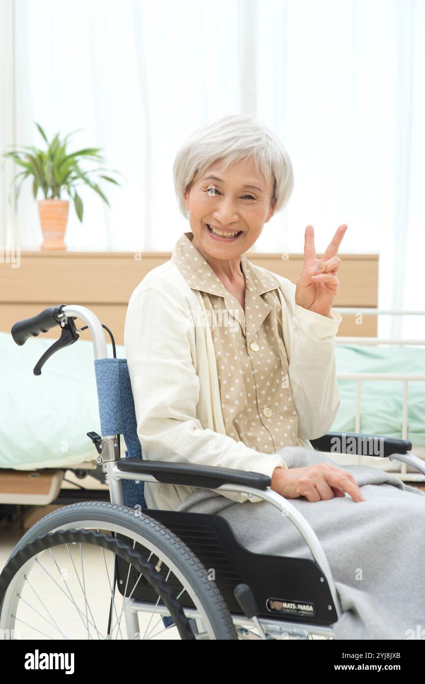 Elderly man bed smile hi-res stock photography and images - Alamy