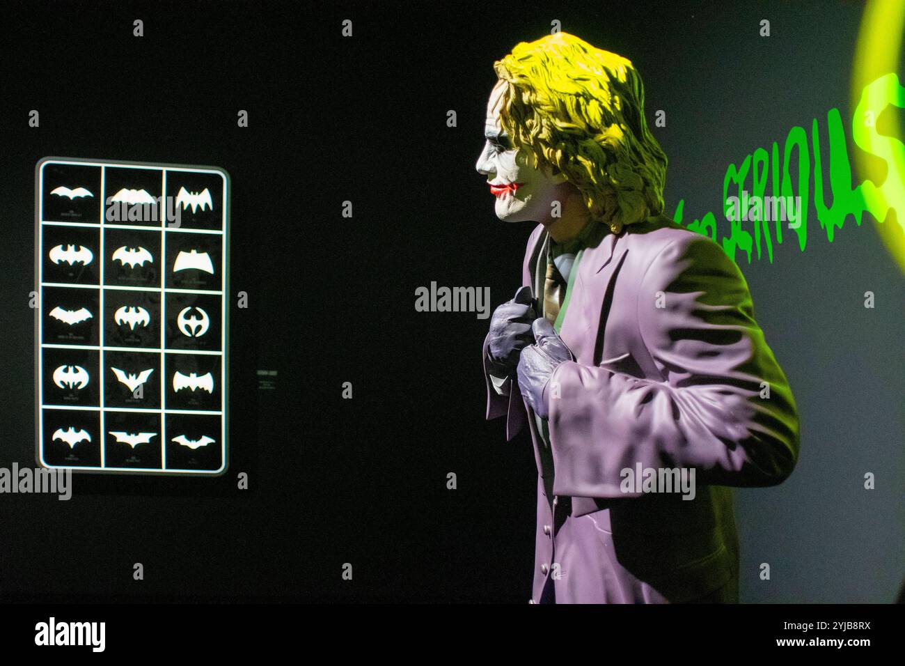Der Joker, Statue in der Ausstellung Superheroes im NRW Forum, Düsseldorf *** The Joker, statue in the Superheroes exhibition at the NRW Forum, Düsseldorf Stock Photo