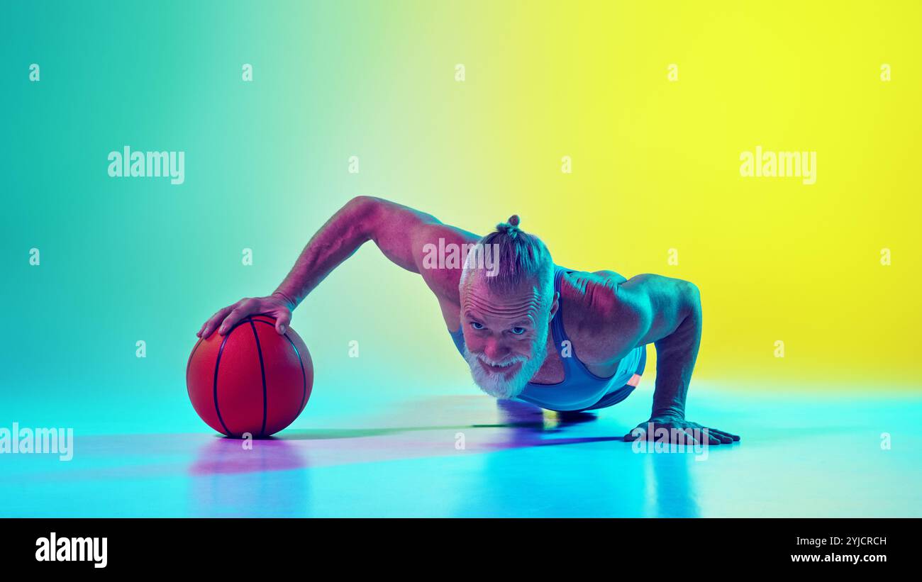 Muscular athlete doing one hand hi-res stock photography and images - Alamy