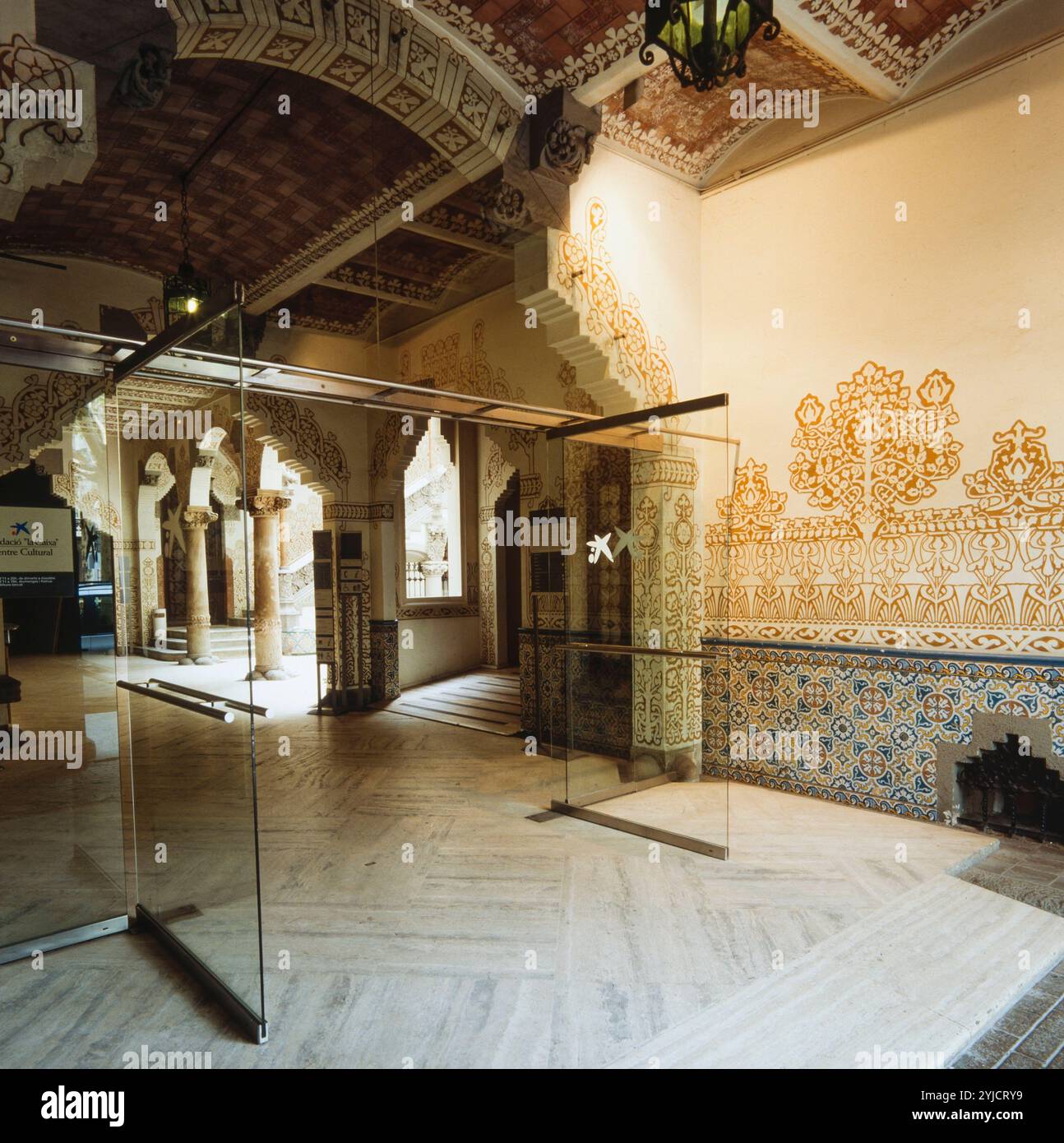 Glazed brick hi-res stock photography and images - Page 38 - Alamy, image size:1294x1390