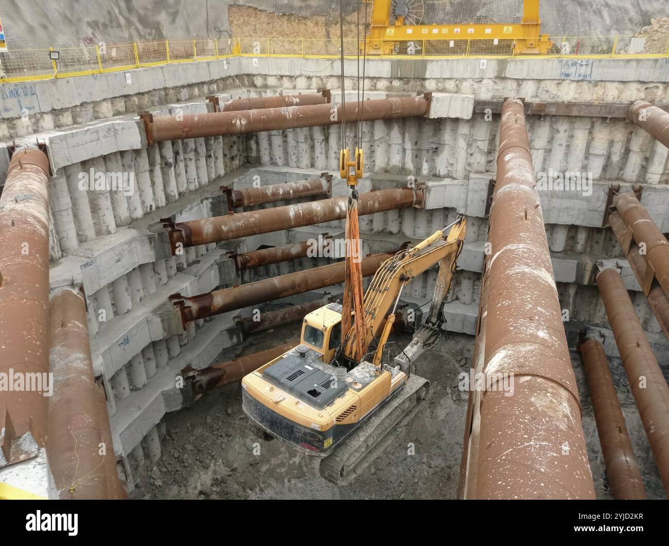 Steel pit hi-res stock photography and images - Alamy
