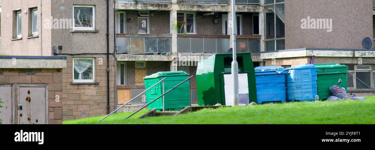 Black green wheelie bins outside hi-res stock photography and images ...