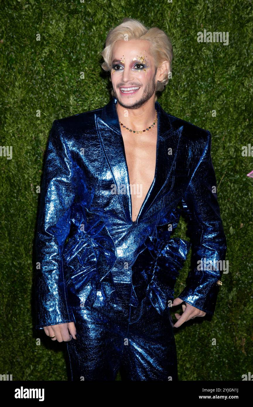 Frankie Grande bei der Premiere des Kinofilms Wicked im Museum of ...